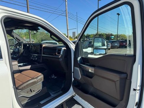 Used 2024 Ford F250 King Ranch w/ Chrome Package AWD/4WD image 16