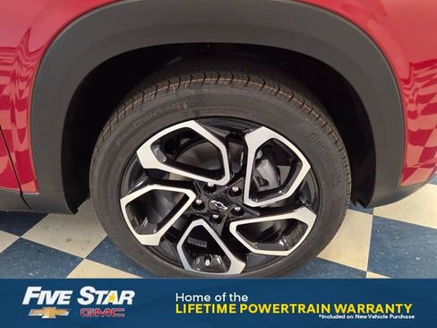 New 2026 Chevrolet Trax RS w/ Sunroof Package FWD image 11