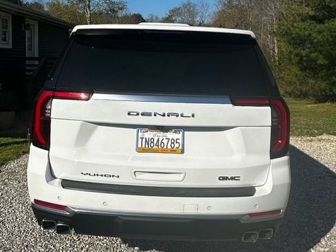 Used 2026 GMC Yukon XL Denali w/ LPO, Floor Liner Package image 9