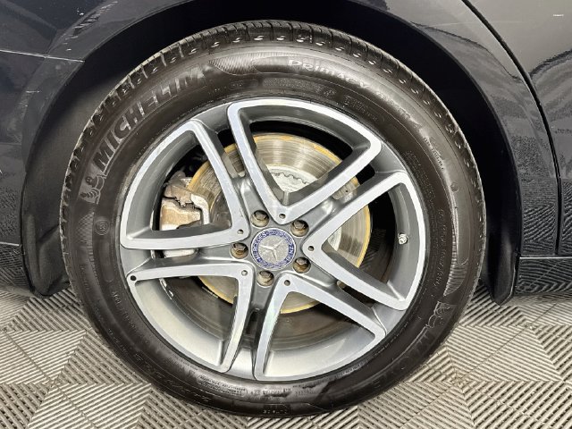 Used 2016 Mercedes-Benz S 550 Sedan image 29