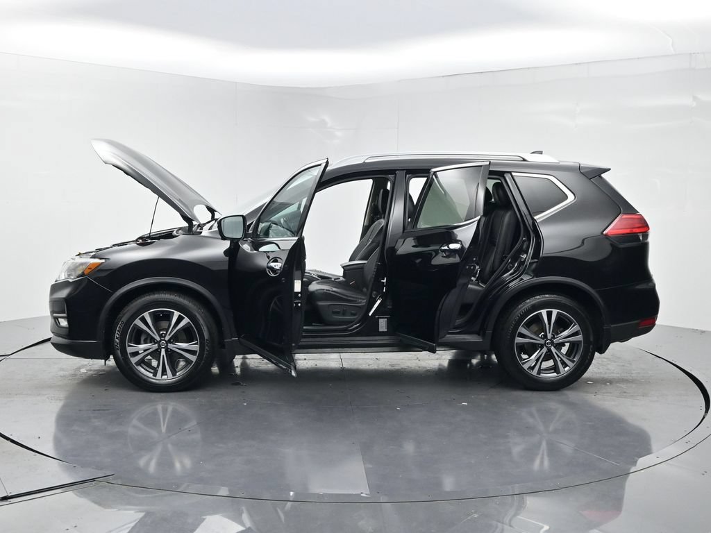 Used 2017 Nissan Rogue SL w/ SL Premium Package FWD image 29