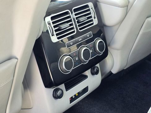 Used 2016 Land Rover Range Rover HSE image 22