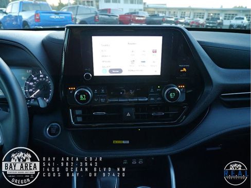 Used 2024 Toyota Highlander XSE image 15