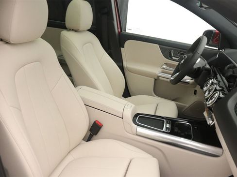 New 2026 Mercedes-Benz GLA 250 image 9