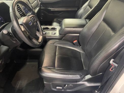 Used 2019 Ford Expedition XLT w/ Equipment Group 202A image 5