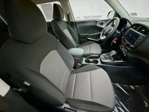 Used 2024 Kia Soul LX w/ Option Group 015 image 25