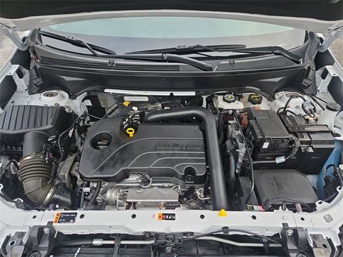 Certified 2024 Chevrolet Equinox LS w/ Driver Confidence II Package image 29