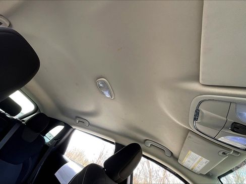 Used 2016 Jeep Cherokee Latitude w/ Cold Weather Group image 16