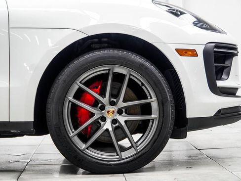 Used 2023 Porsche Macan S AWD/4WD image 9