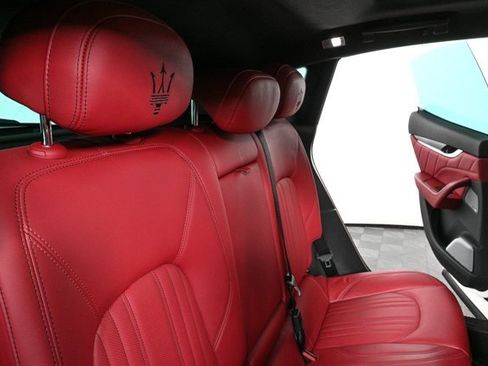 Used 2023 Maserati Levante Modena image 24