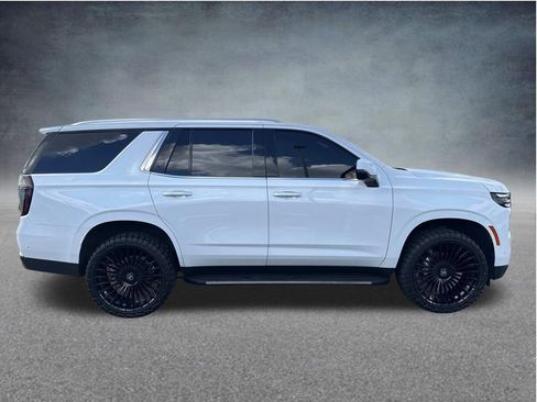 Used 2026 Chevrolet Tahoe High Country AWD/4WD image 10