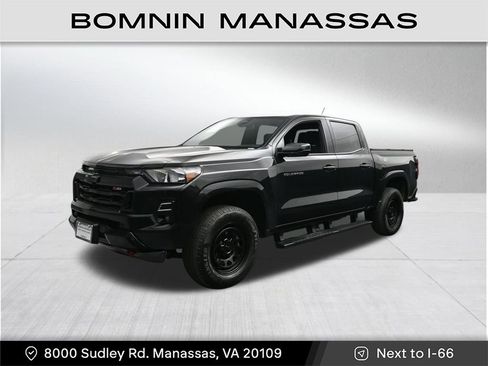 Used 2024 Chevrolet Colorado W/T image 1