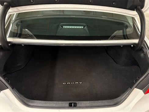 Used 2019 Toyota Camry LE image 12