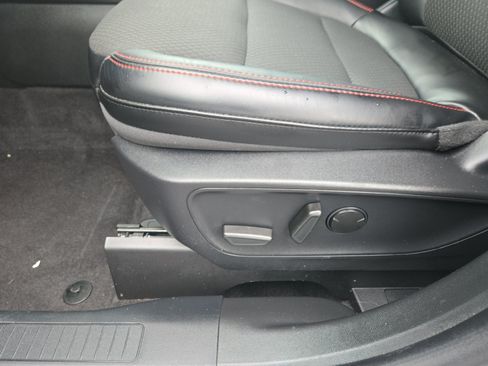 Used 2024 Ford Escape ST-Line w/ Tech Pack #1 AWD/4WD image 12