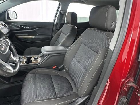 Used 2023 GMC Acadia SLE w/ Driver Convenience Package image 10