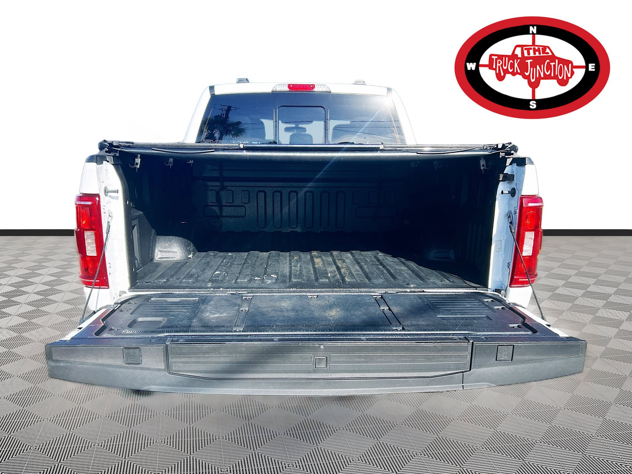 Used 2022 Ford F150 XLT w/ Equipment Group 302A High AWD/4WD image 26