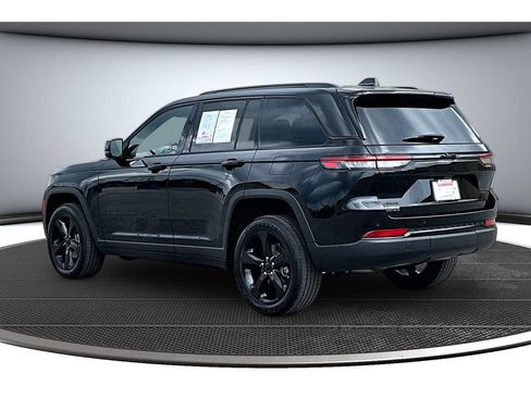 Certified 2023 Jeep Grand Cherokee Altitude AWD/4WD image 19
