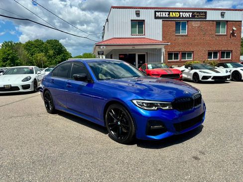 Used 2022 BMW 330i xDrive Sedan w/ M Sport Package AWD/4WD image 3