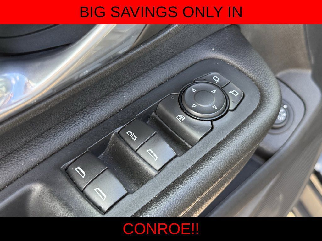 Used 2022 GMC Terrain SLT w/ Tech Package FWD image 11