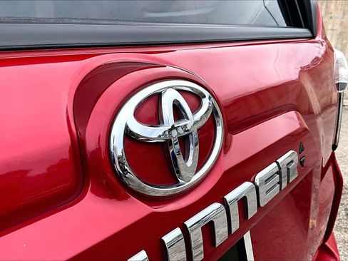 Used 2021 Toyota 4Runner SR5 RWD image 31