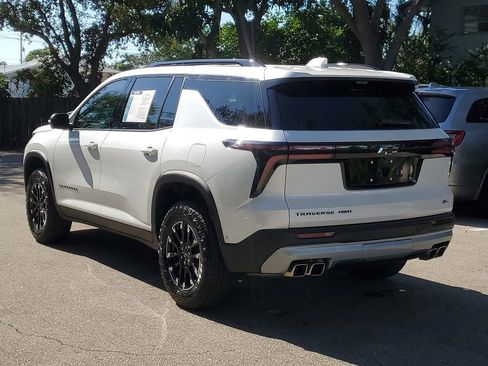 Certified 2024 Chevrolet Traverse Z71 w/ Enhanced Driving Package image 3