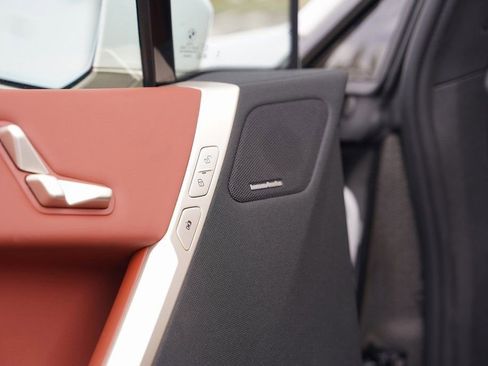 New 2026 BMW iX xDrive60 image 38