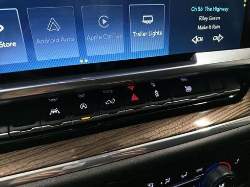 Certified 2025 Chevrolet Silverado 1500 LT image 28