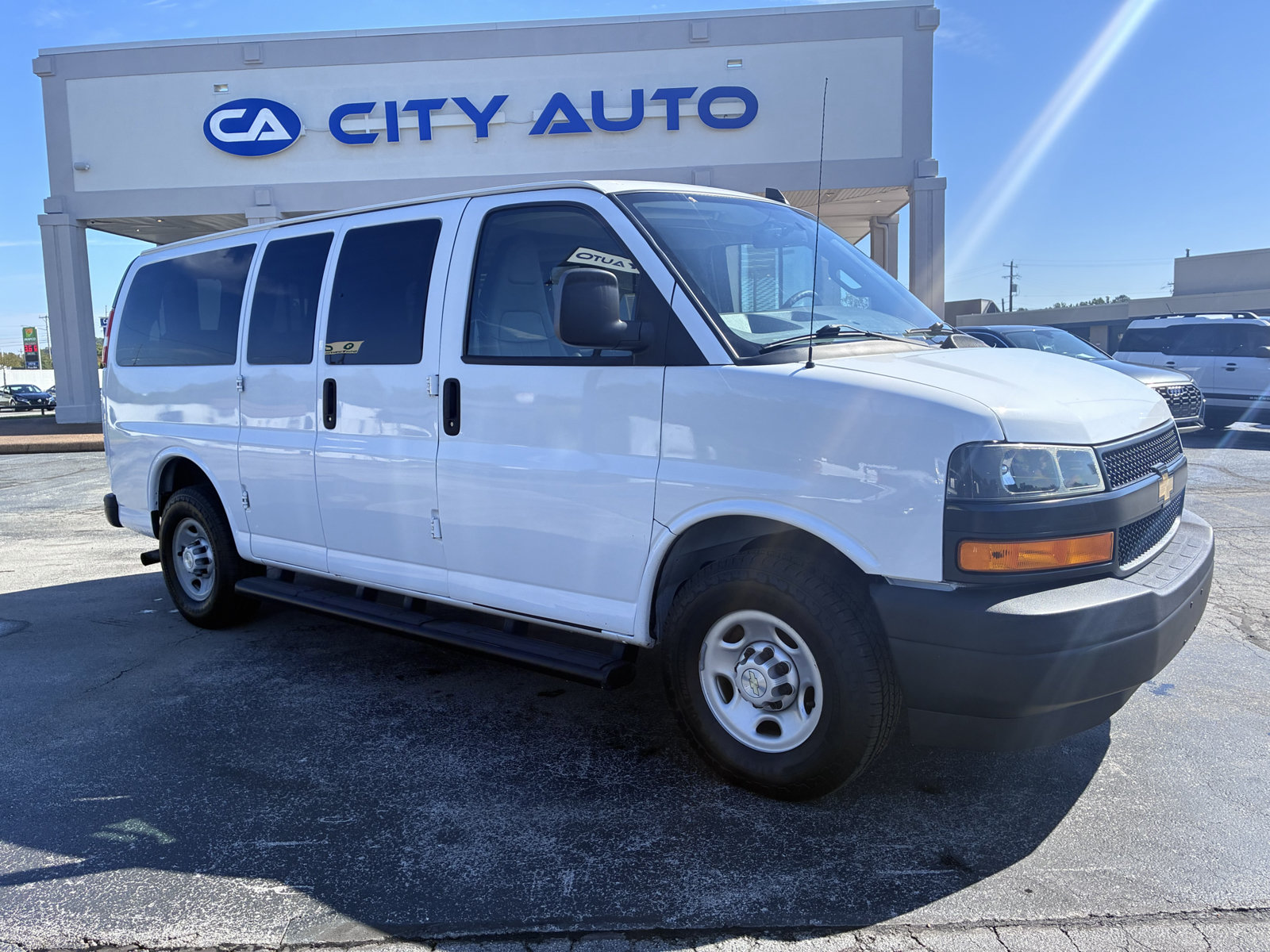 Used 2020 Chevrolet Express 2500 LS RWD image 1