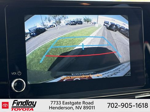 Certified 2025 Toyota Sienna LE FWD image 26
