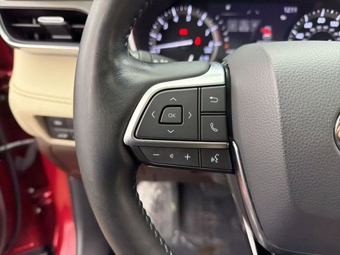 Used 2021 Toyota Highlander Limited image 12