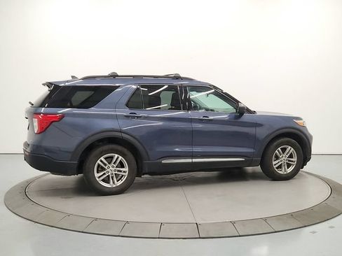 Used 2021 Ford Explorer XLT w/ Class III Trailer Tow Package AWD/4WD image 7