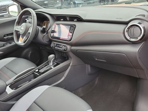 Used 2024 Nissan Kicks SR w/ SR Premium Package FWD image 15