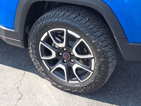 Certified 2025 Jeep Compass Trailhawk AWD/4WD image 27