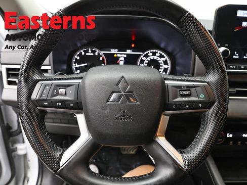 Used 2024 Mitsubishi Outlander SE AWD/4WD image 10