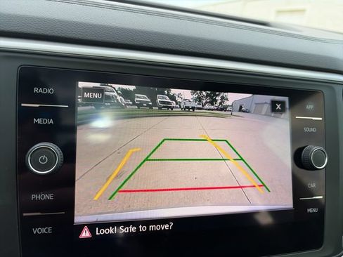 Used 2021 Volkswagen Atlas SE w/ Panoramic Sunroof Package AWD/4WD image 19