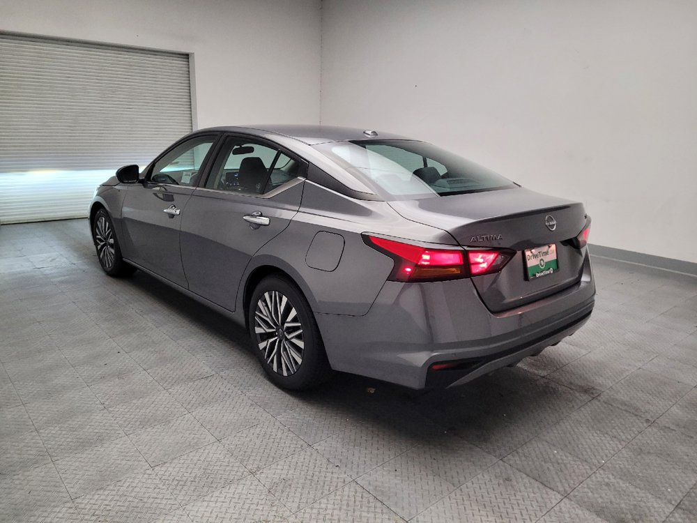 Used 2024 Nissan Altima 2.5 SV FWD image 5