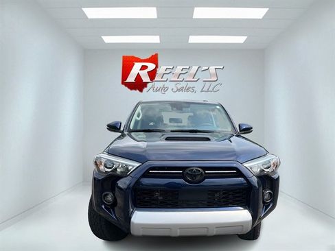 Used 2021 Toyota 4Runner TRD Off-Road Premium w/ Moonroof Package AWD/4WD image 3