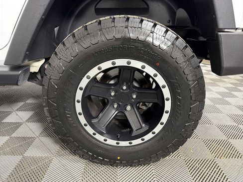 Used 2016 Jeep Wrangler Unlimited Sport w/ Quick Order Package 24S AWD/4WD image 18