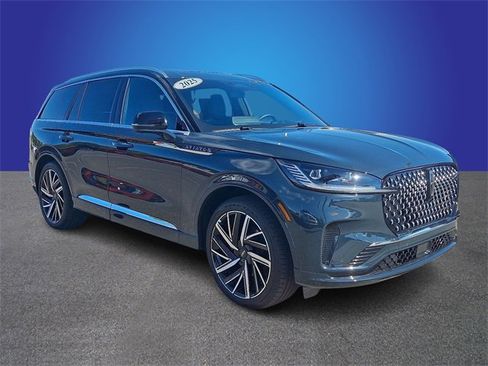 New 2025 Lincoln Aviator Black Label image 2