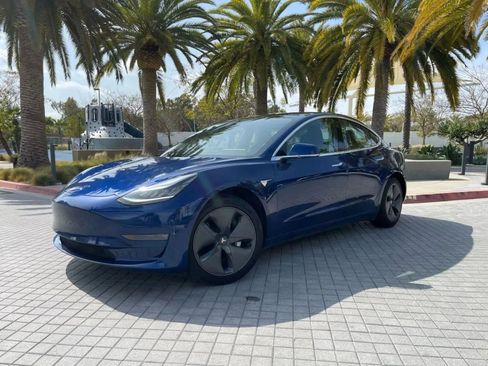 Used 2019 Tesla Model 3 Mid Range RWD image 5