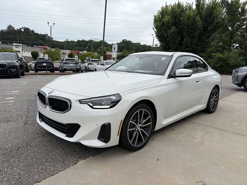 Used 2026 BMW 230i xDrive Coupe AWD/4WD image 4