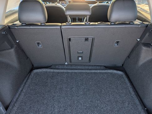 New 2026 Volkswagen Taos SE image 6