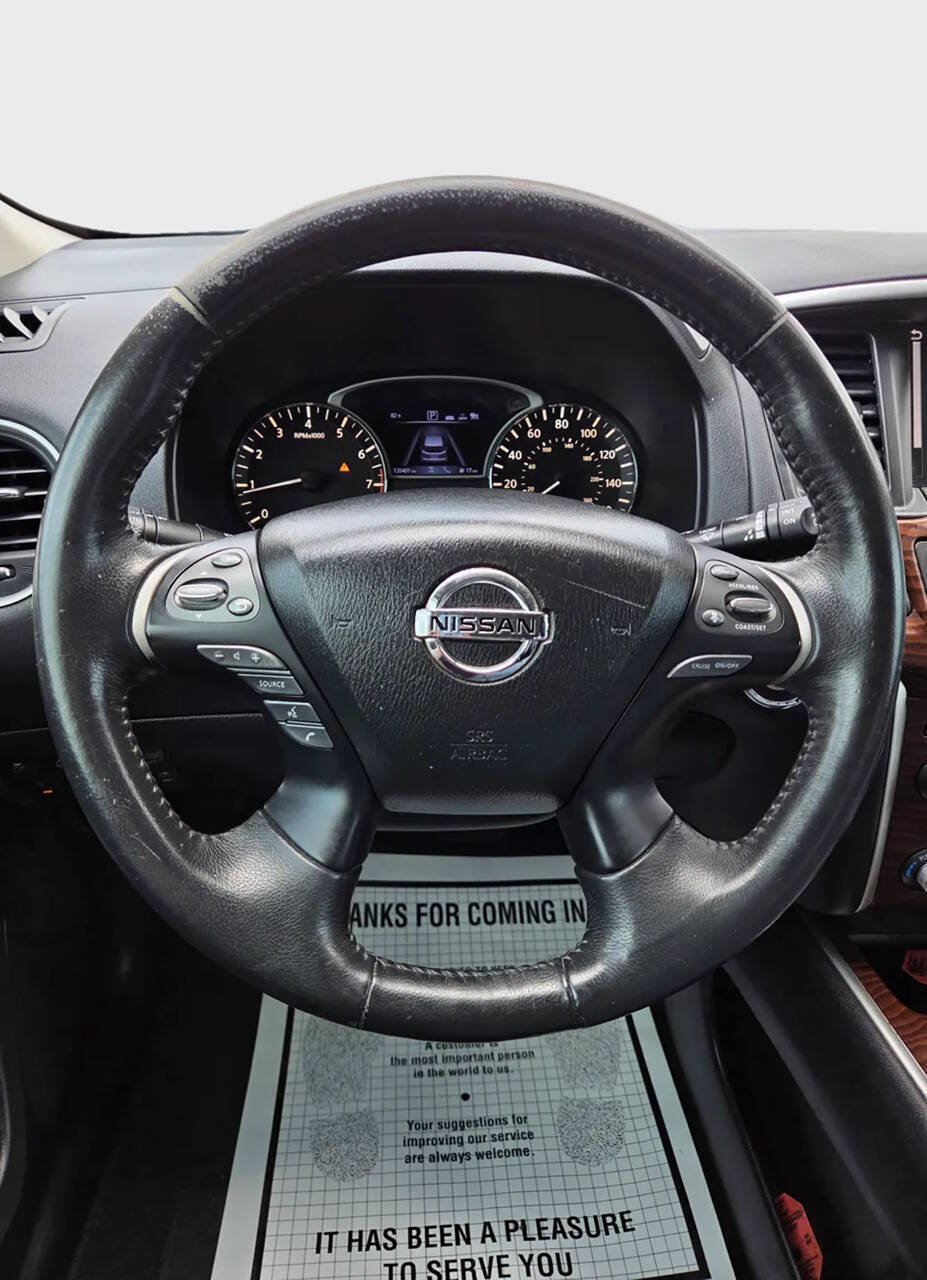 Used 2017 Nissan Pathfinder Platinum FWD image 8