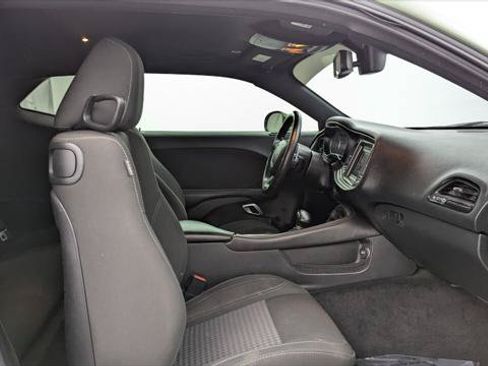 Used 2018 Dodge Challenger R/T w/ Performance Handling Group RWD image 16