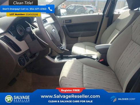 Used 2011 Ford Focus SE w/ Sedan SE Appearance Pkg FWD image 9