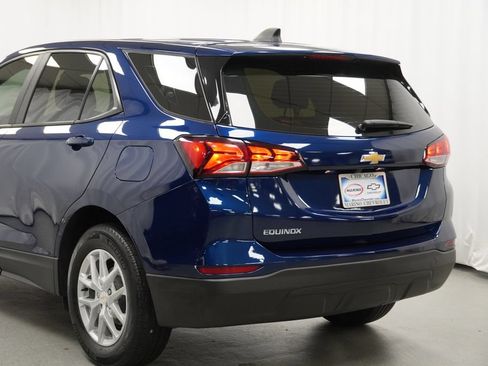 Certified 2022 Chevrolet Equinox LS FWD image 40