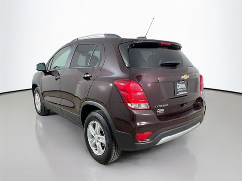 Used 2022 Chevrolet Trax LT w/ LT Convenience Package AWD/4WD image 10