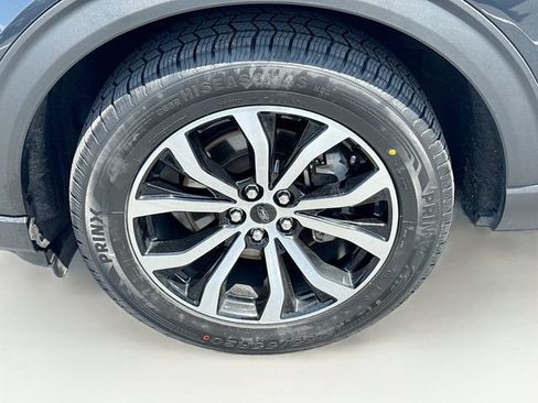 Certified 2022 Ford Explorer ST-Line w/ Class IV Trailer Tow Package AWD/4WD image 41