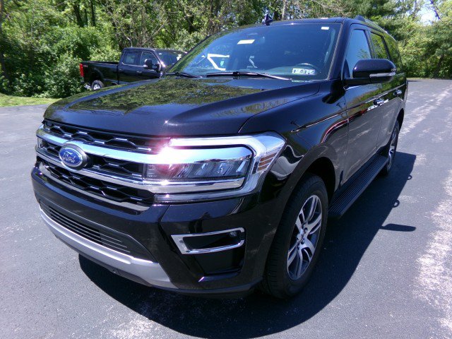 Used 2024 Ford Expedition Limited AWD/4WD image 4
