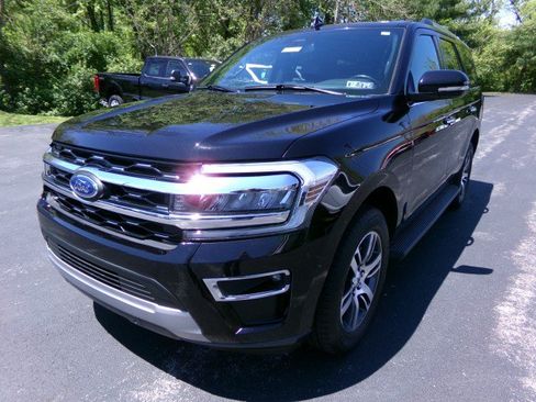 Used 2024 Ford Expedition Limited AWD/4WD image 4